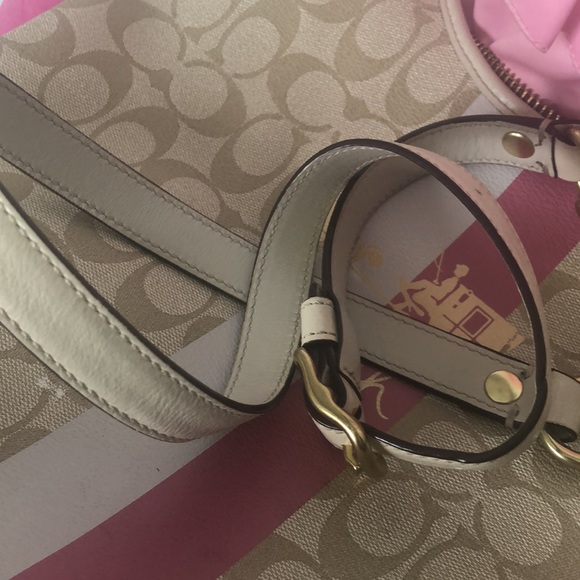 ❌SALE ❌AUTHENTIC COACH BAG. - Picture 14 of 17